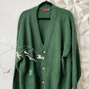Nintendo Store Exclusive Legend of Zelda Korok Cardigan Green Sweater Large